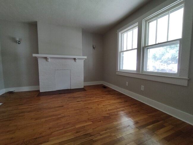 Building Photo - 809 Cline St