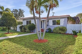 Building Photo - 2120 SW 16th St