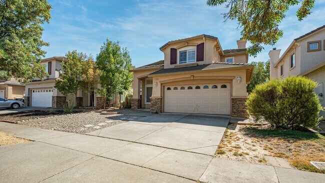 Foto del edificio - Rolling Hills Beauty! 4 Bedroom 3 Bath