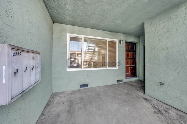 Building Photo - 3780 Moorpark Ave