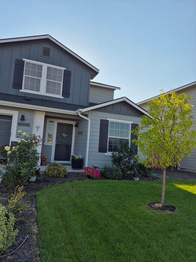 Building Photo - 16895 Chambers Way