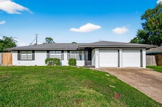 Building Photo - 1803 Foxwood Rd
