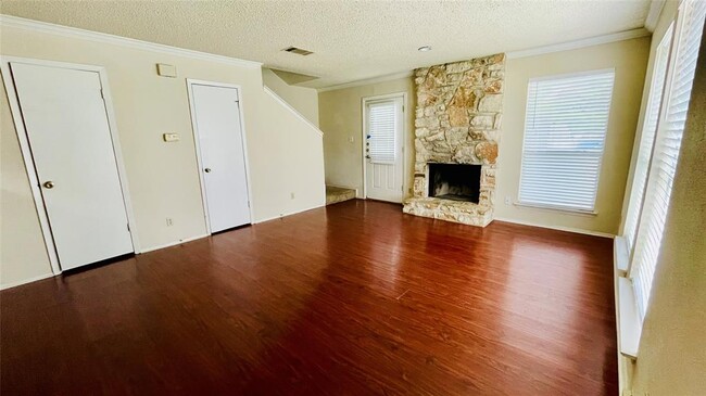 Foto del edificio - 1405 Camp Craft Rd