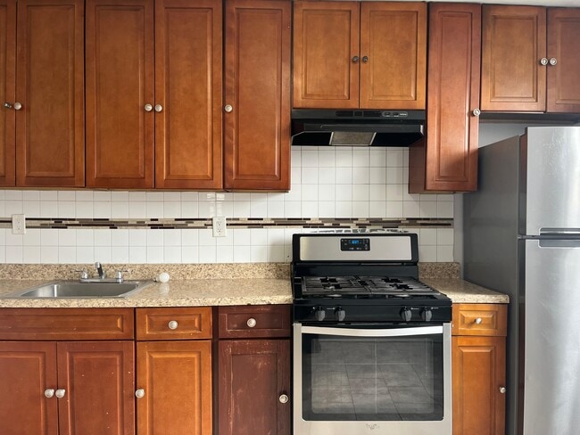 Building Photo - 64 Rutgers Ave