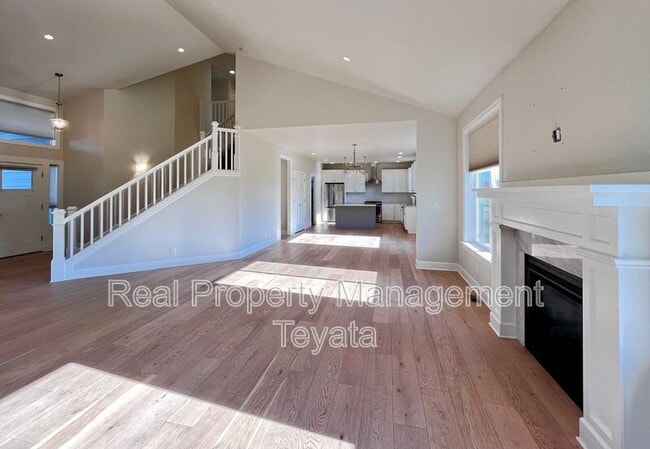 Building Photo - 810 Sisters Ct