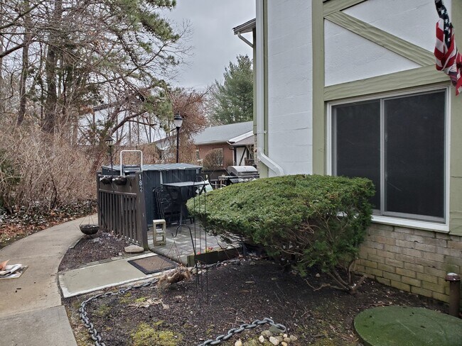 Building Photo - 182 Blue Ridge Dr