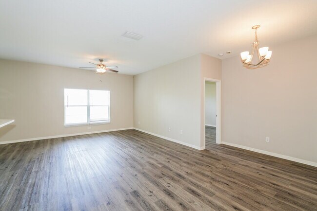 Foto del edificio - 748 Star Pointe Dr