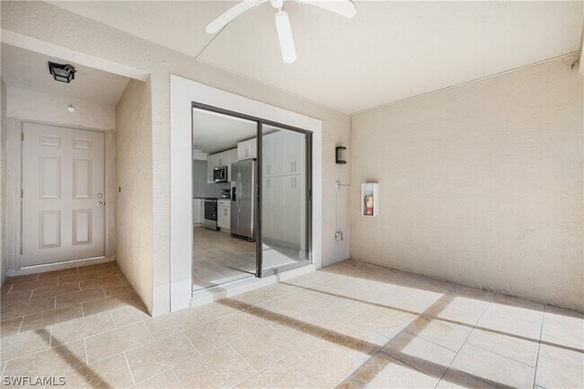 Foto del edificio - 16260 Kelly Cove Dr
