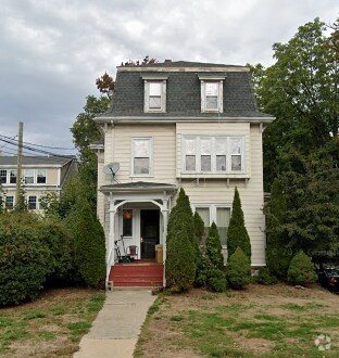 Building Photo - 13 Sparhawk St