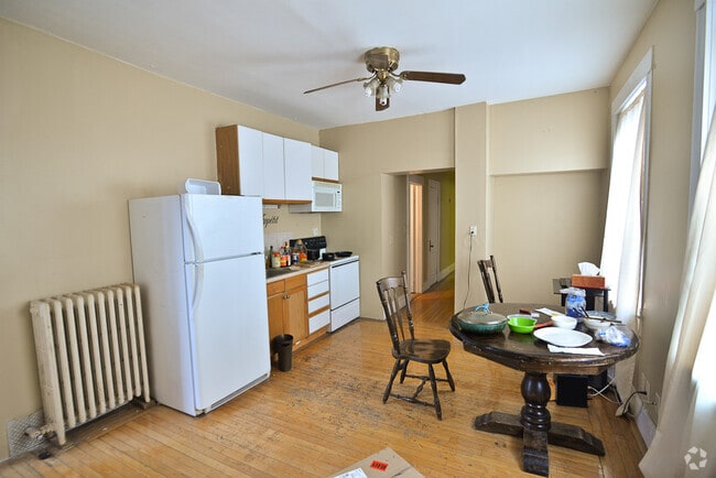 Building Photo - 32 Reedsdale St
