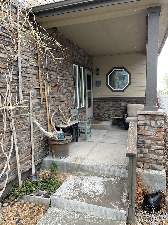 Building Photo - 964 Pyxis Dr