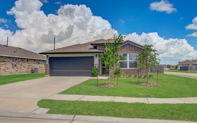 Foto del edificio - 14543 Rain Tree Dr