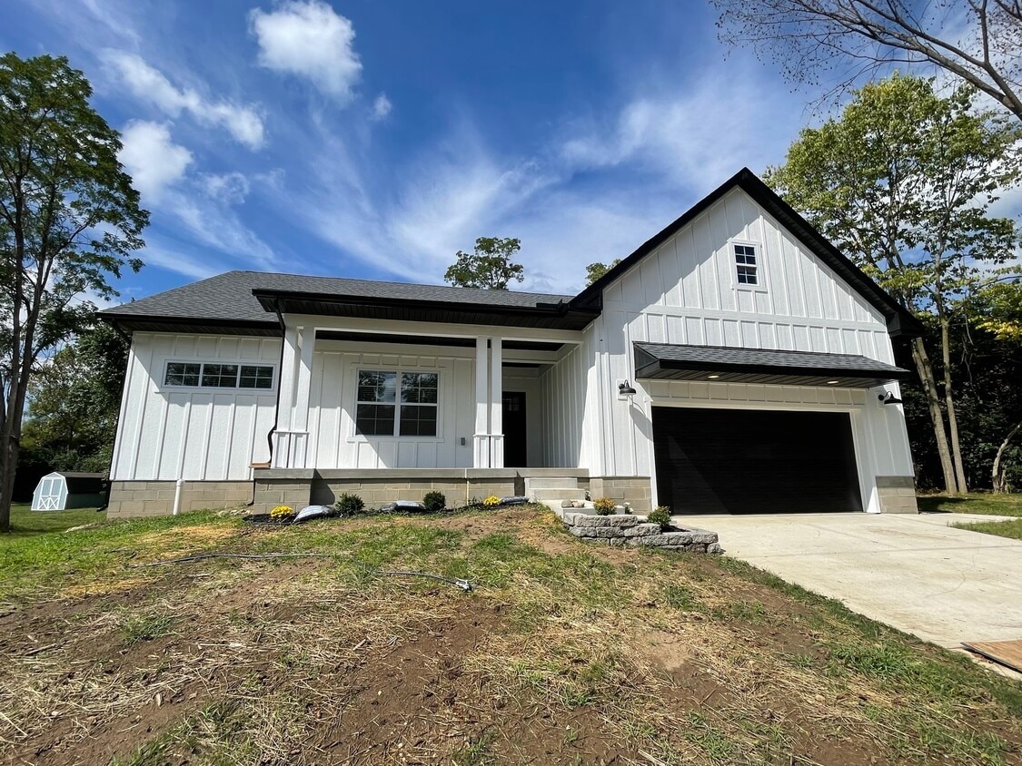 208 Johnson Trail, Moraine, OH 45439 House Rental in Moraine, OH