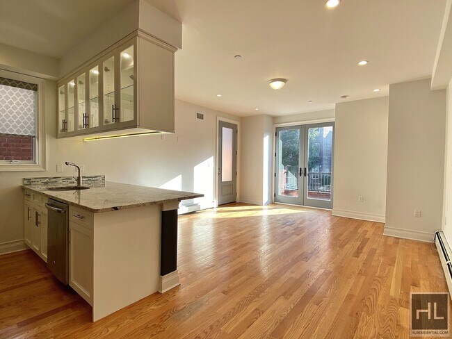 Foto del edificio - 363 97th STREET 1
