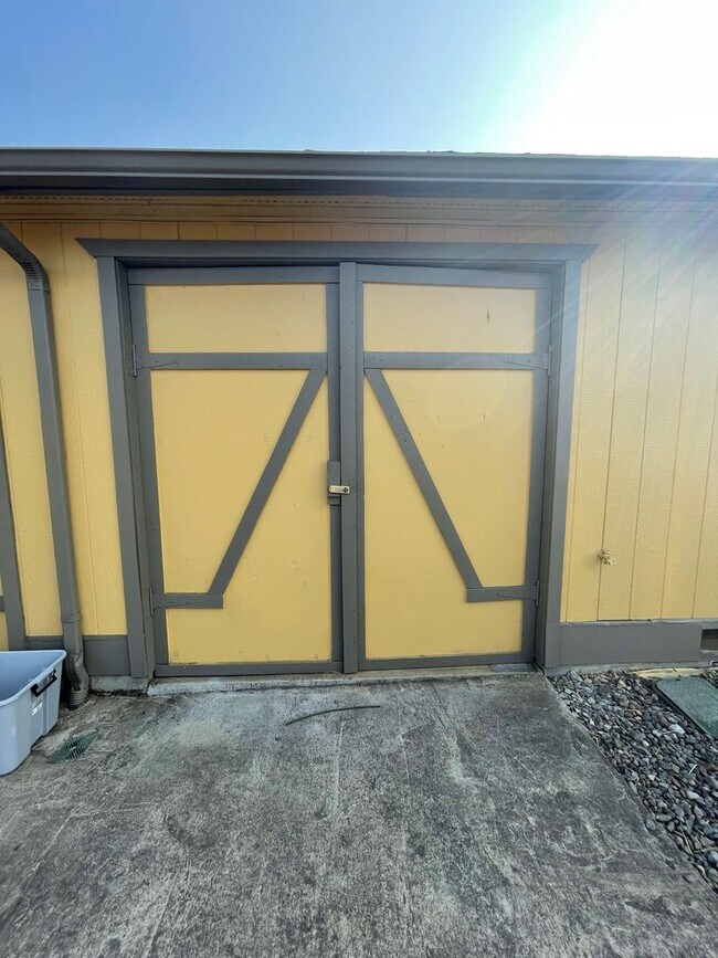 Building Photo - SAWD1465