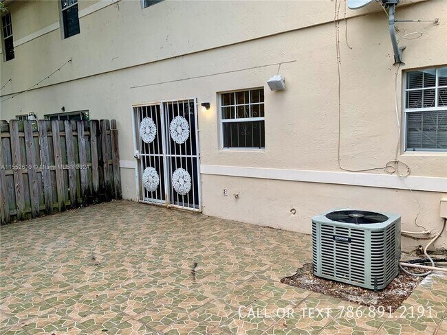 Foto del edificio - 3370 NW 197th Terrace 3370, Miami Gardens,...