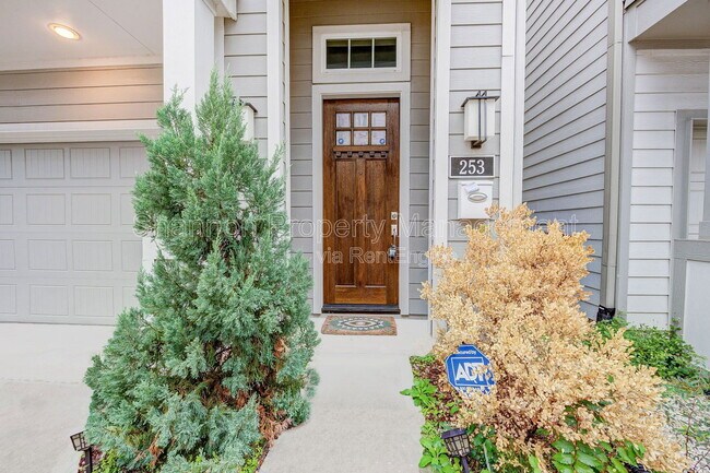 Foto del edificio - 253 W 27th St