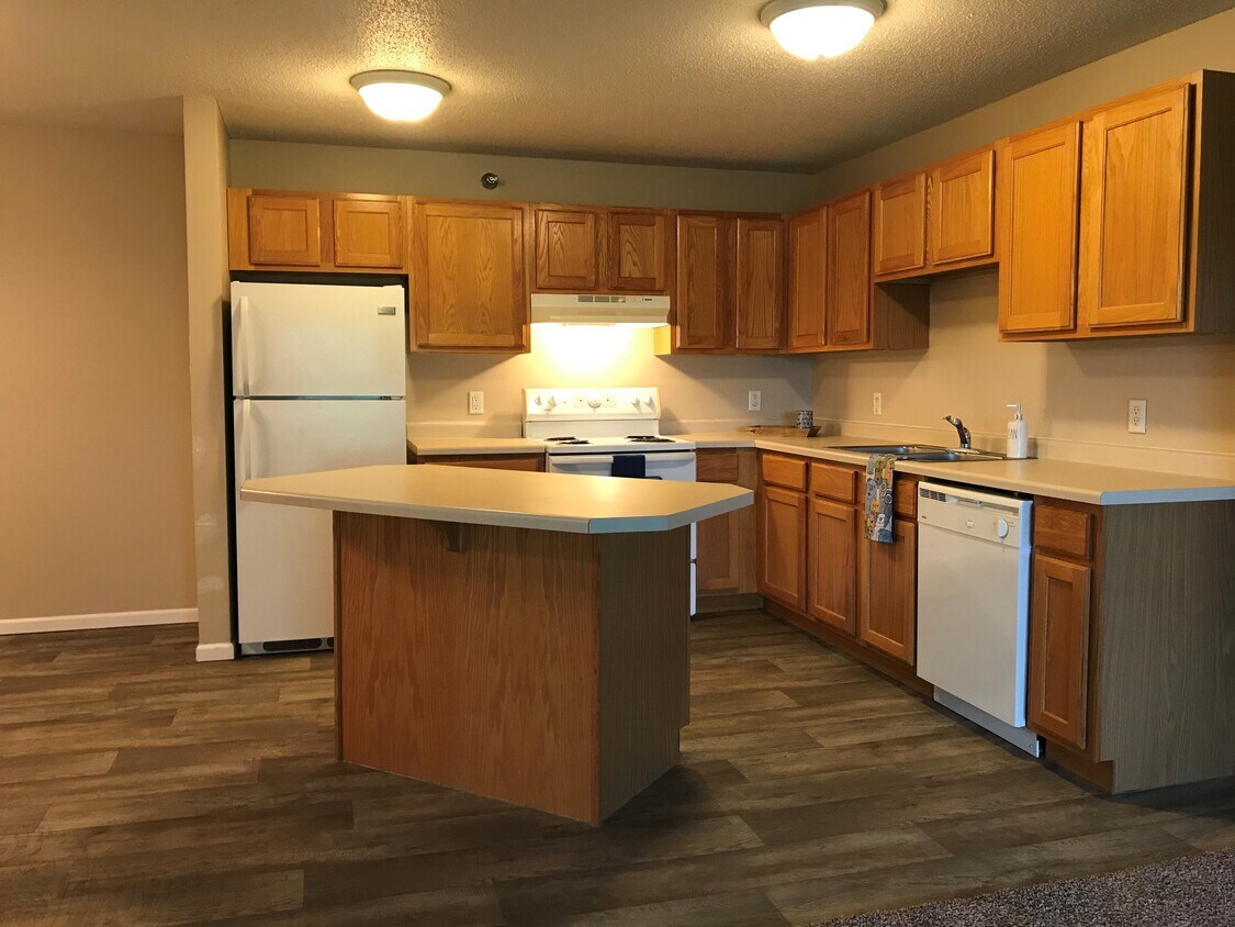 Greenfield Estates I & II Apartments in Le Sueur, MN