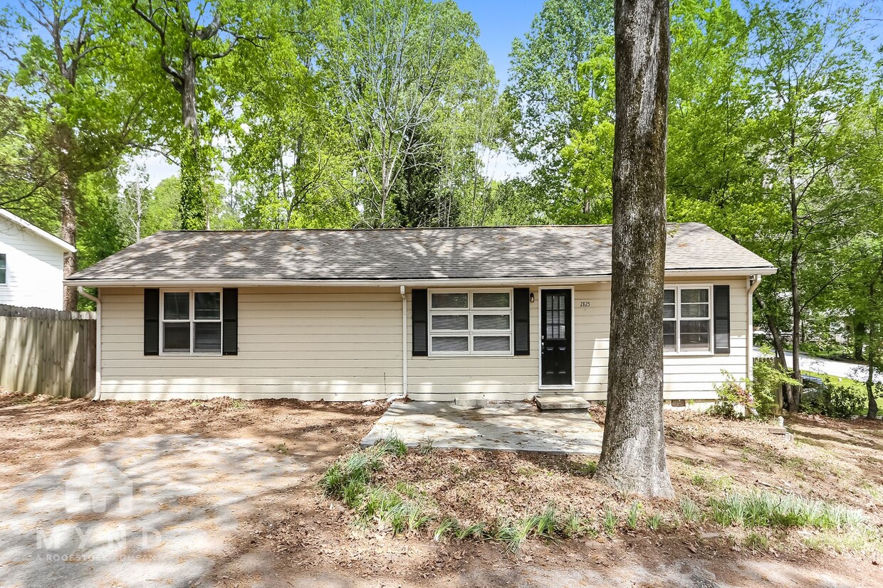 Primary Photo - 2825 Old Concord Rd SE