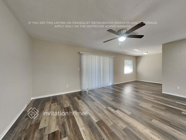 Building Photo - 3944 Porpoise Dr SE