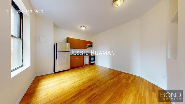 Foto del edificio - 201-205 West 11th Street -3G