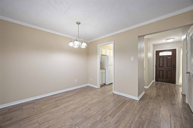 Building Photo - 2325 W Settler's Way