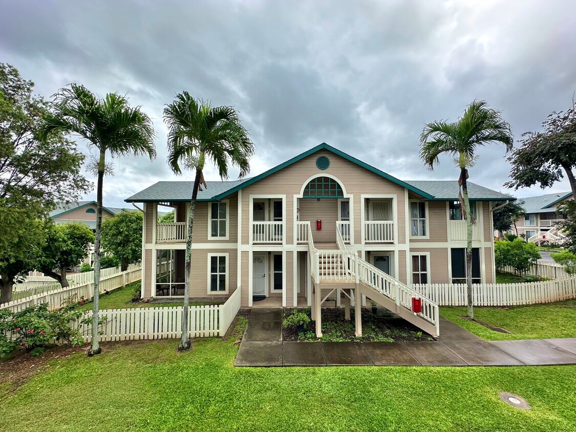 Foto principal - 3 Bedroom / 2 Bath Townhouse in Iao Parkside!