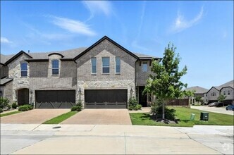 Building Photo - 3917 Dame Ragnel Dr