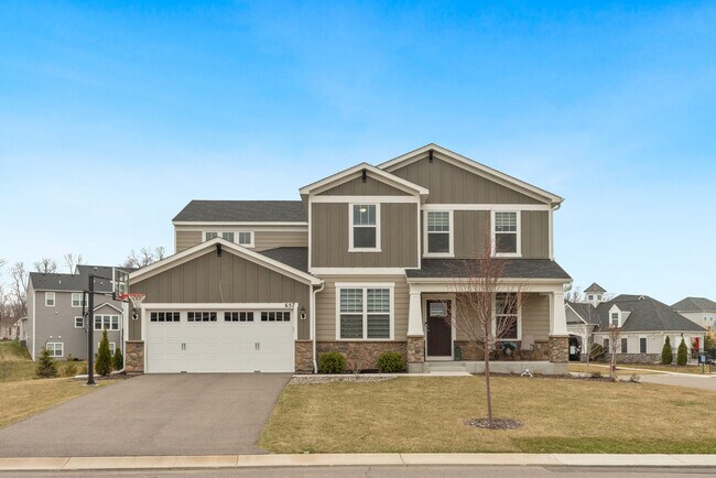 Building Photo - 657 Aster Rd