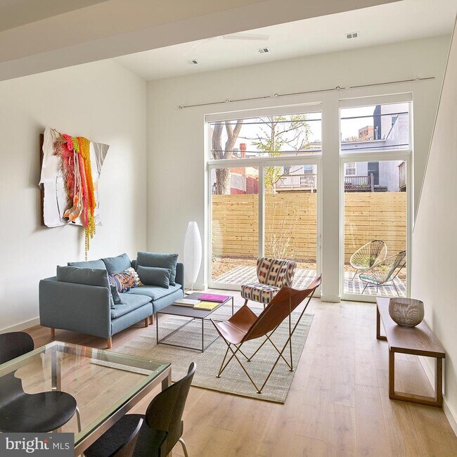 Foto del edificio - 450 Ridge St NW