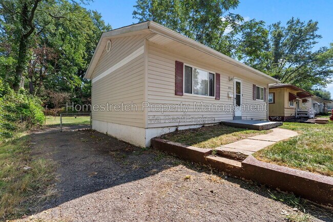 Building Photo - 10512 Earl Dr