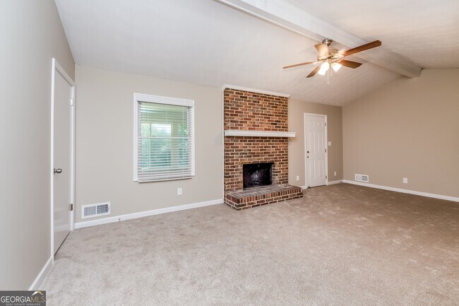 Foto del edificio - 1420 Denfield Ct