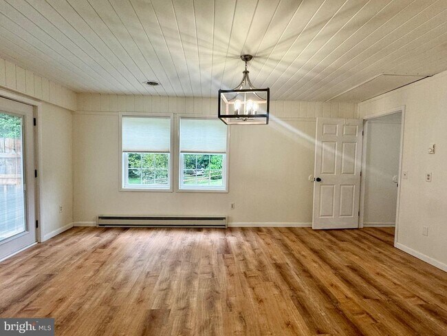 Foto del edificio - 1380 Sand Hill Rd