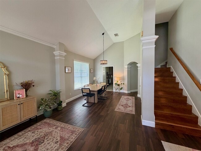 Building Photo - 20914 Medallion Pointe Dr