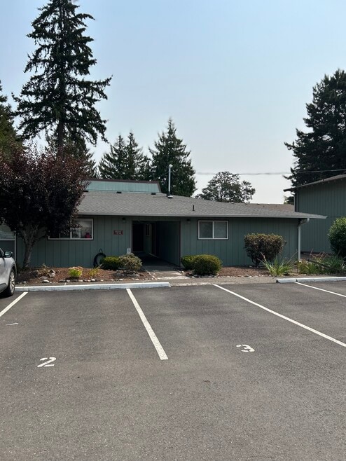 MeadowCreek - Meadow Creek Apartments
