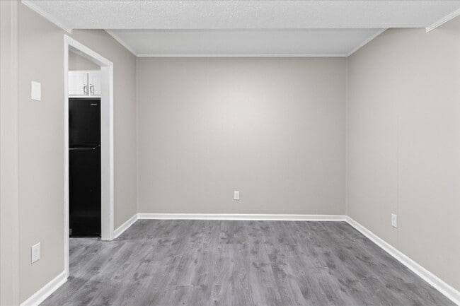 Building Photo - Chateau Apartments