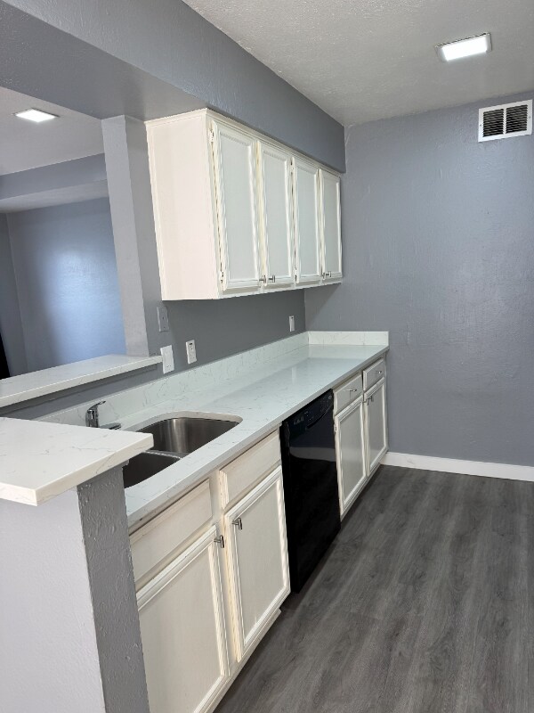 Foto del edificio - 5414 Lakeview Pkwy