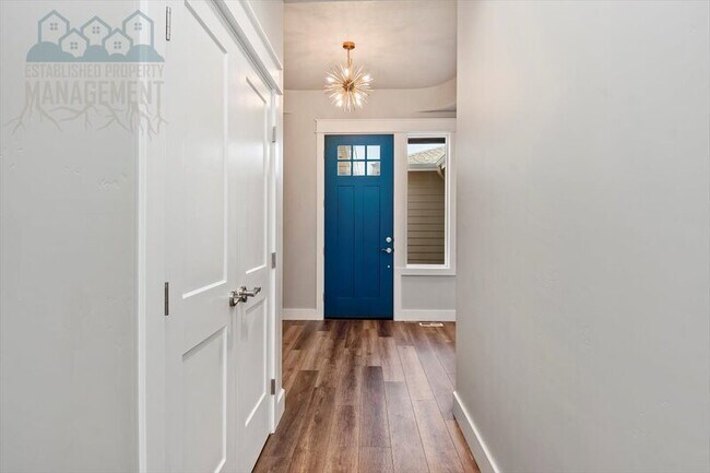 Building Photo - 11633 W Amsonia Dr