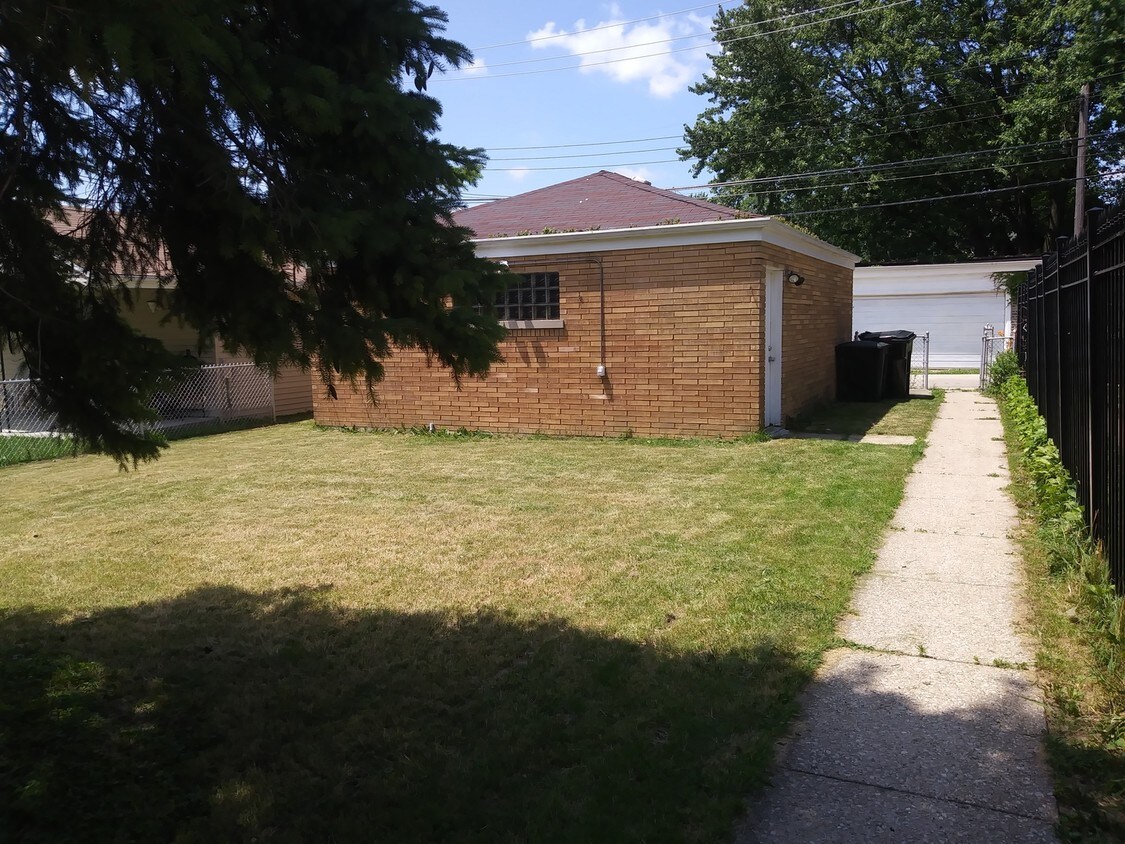 1628 N Narragansett Ave, Chicago, IL 60639 House Rental in Chicago