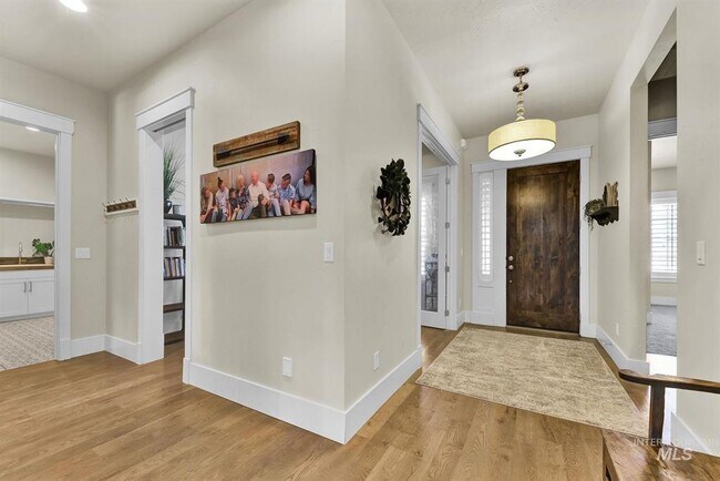 Entry - 2962 S Bergman Way