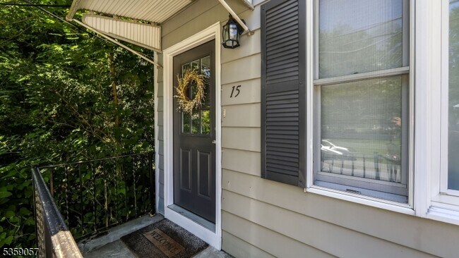 Foto del edificio - 15 Grandview Ave