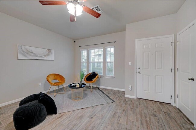Building Photo - 114 Frasier Dr