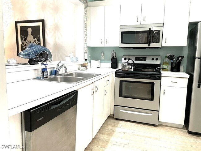 Foto del edificio - 1044 Woodshire Ln