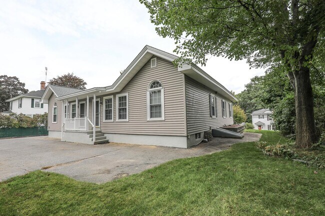 Foto del edificio - 80 Mast Rd