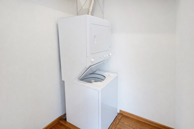 Foto del edificio - 2375 W Montana St