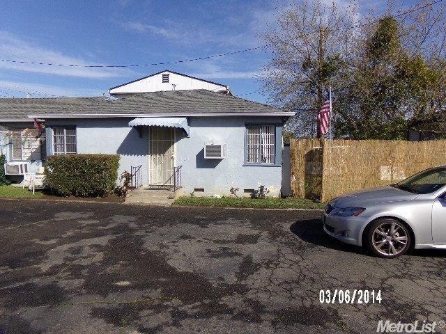 Building Photo - 2430 Connie Dr