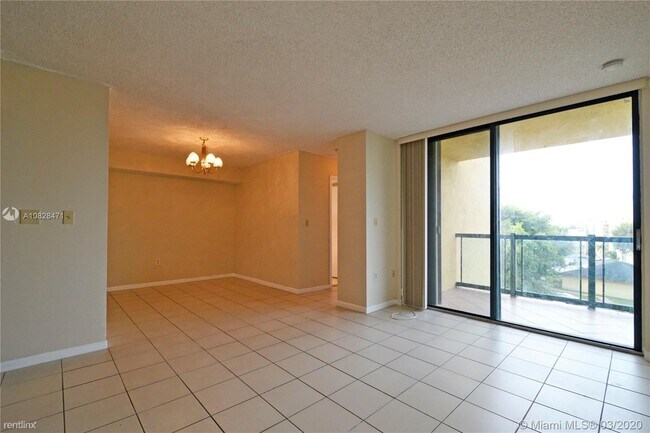 Building Photo - 2 br, 2 bath  - International Park Condo II