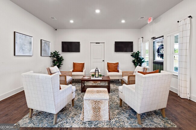 Foto del edificio - 705 Charles Hardy Pkwy