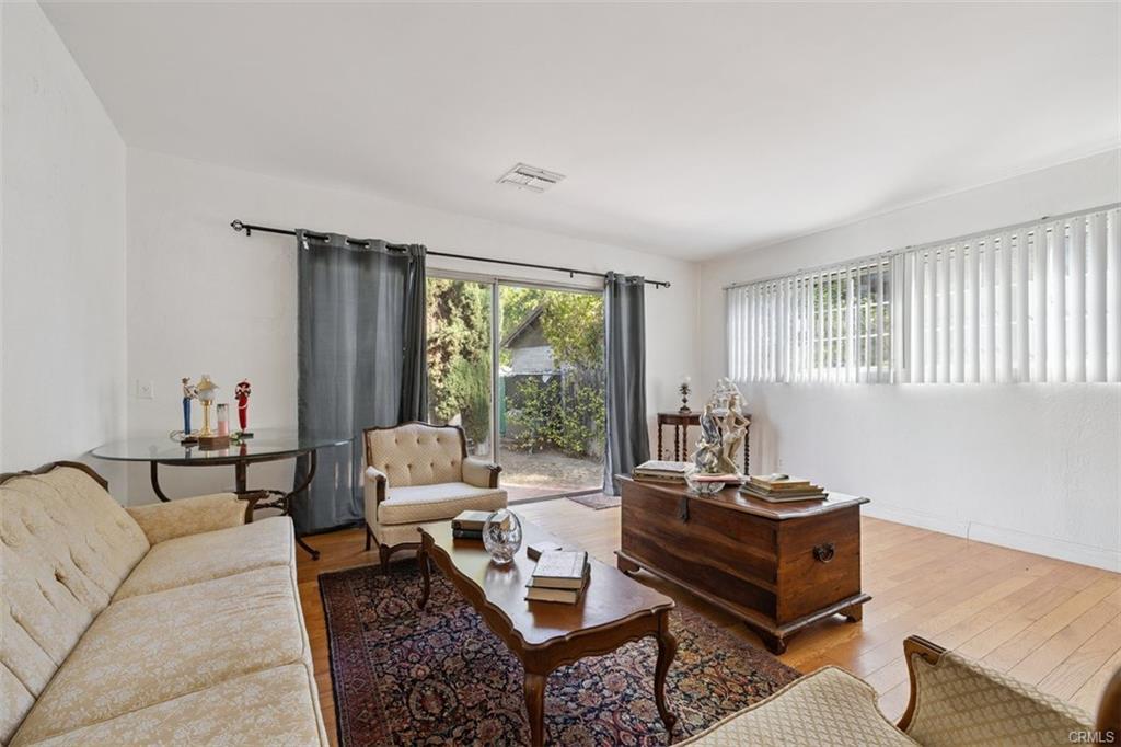 Foto principal - 23265 Leonora Dr