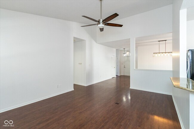 Foto del edificio - 10276 Lakeland Dr